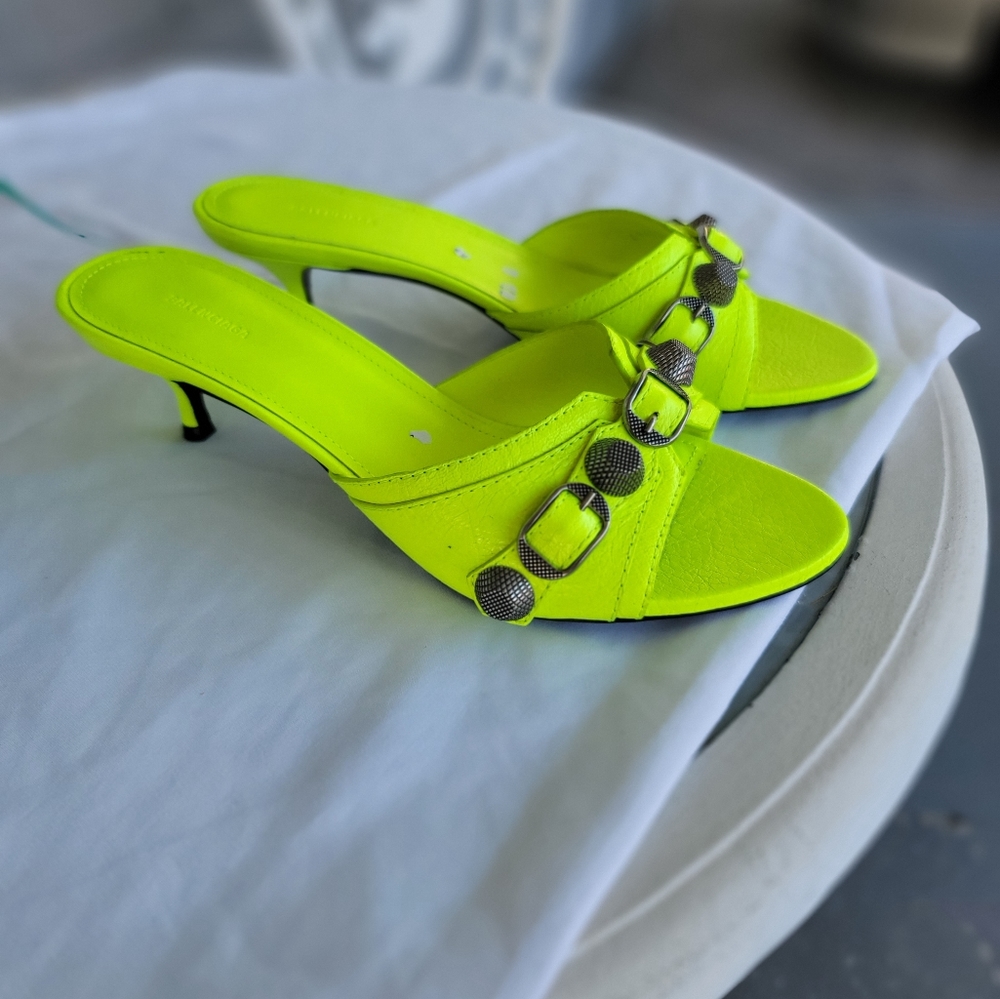 Balenciaga kitten heels - Picture 5 of 9